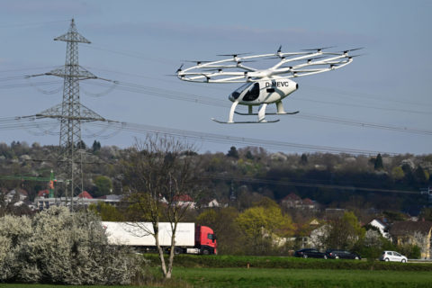 Hangar für elektrisch angetriebenes Flugtaxi Volocopter