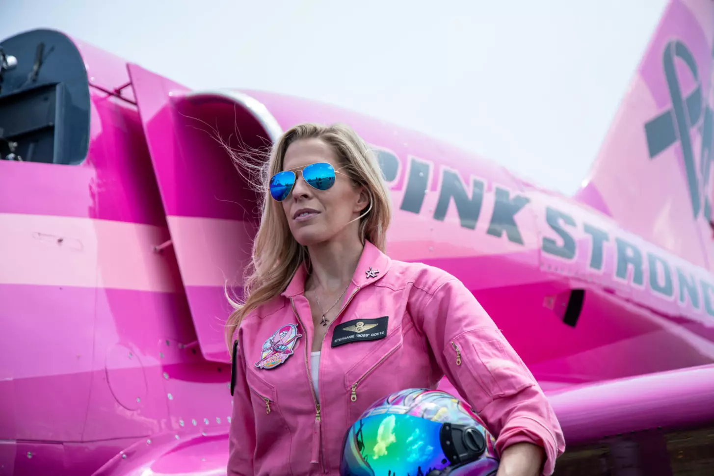 Pilotin kämpft mit The Pink Jet gegen Brustkrebs