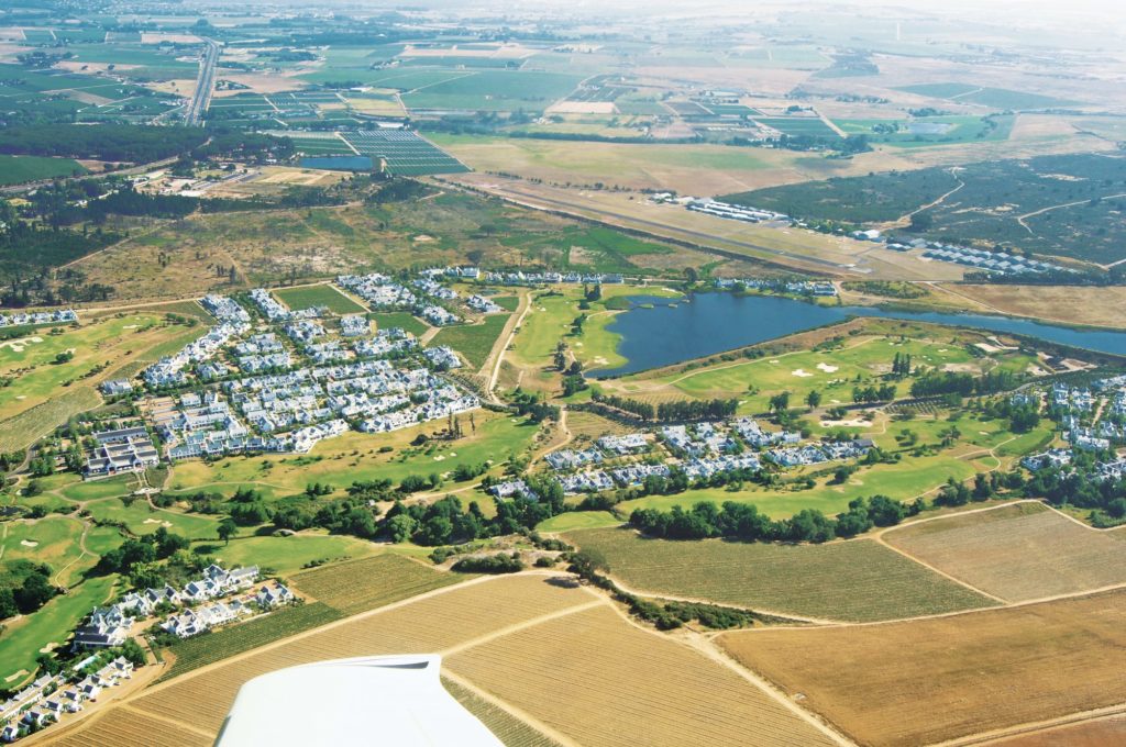 Der Flughafen von Stellenbosch aus der Luft.