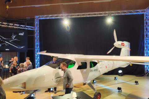 Rollout des Schweizer Elektroflugzeugs Smartflyer SF1