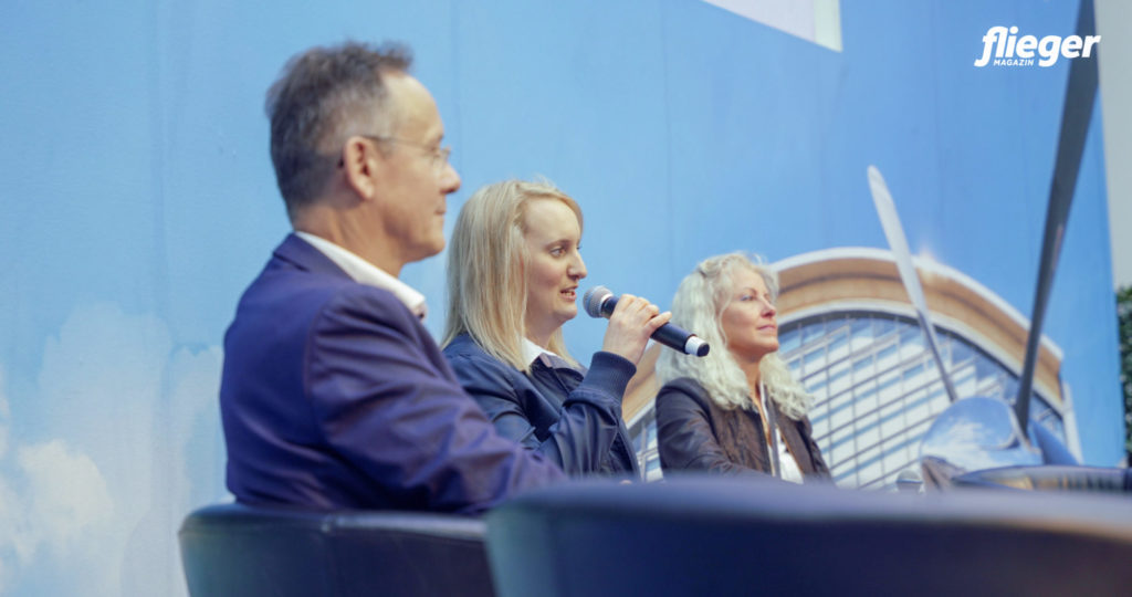 Isabella Sauer bei ihrer Podiumsdiskussion auf der AERO 2024 in Friedrichshafen.